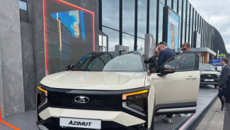 Эксклюзивные кадры: салон и детали новой LADA Азимут
